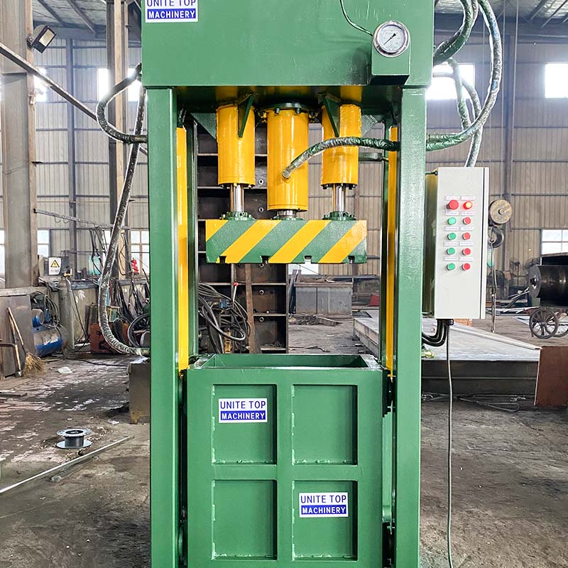 Y82 100B Vertical Baler